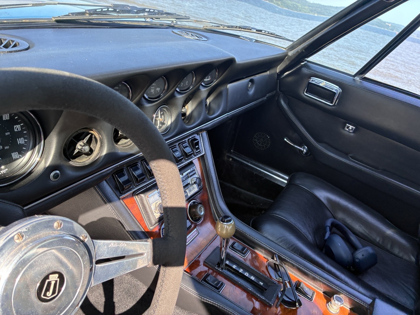 Jensen-Interceptor-Mk-III-1972-14