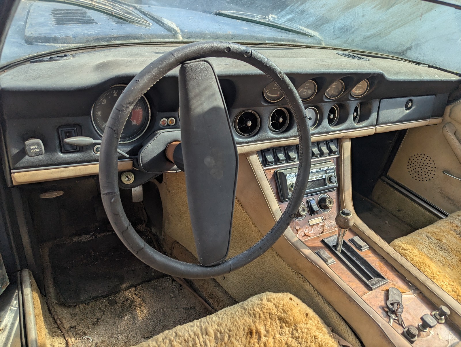 Jensen-Interceptor-Mk-III-1974-14