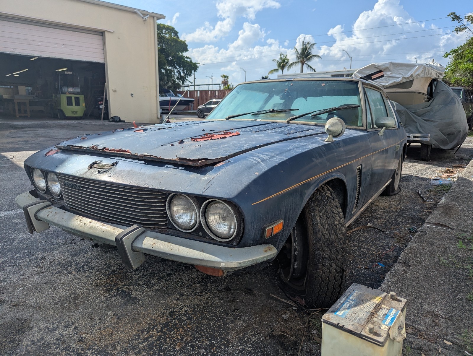 Jensen-Interceptor-Mk-III-1974-3