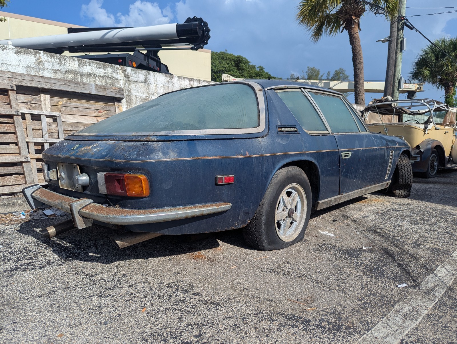 Jensen-Interceptor-Mk-III-1974-5