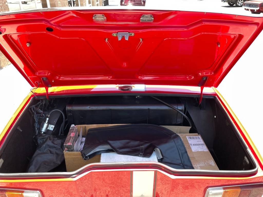 Jensen-jensen-healey-1974-red-12