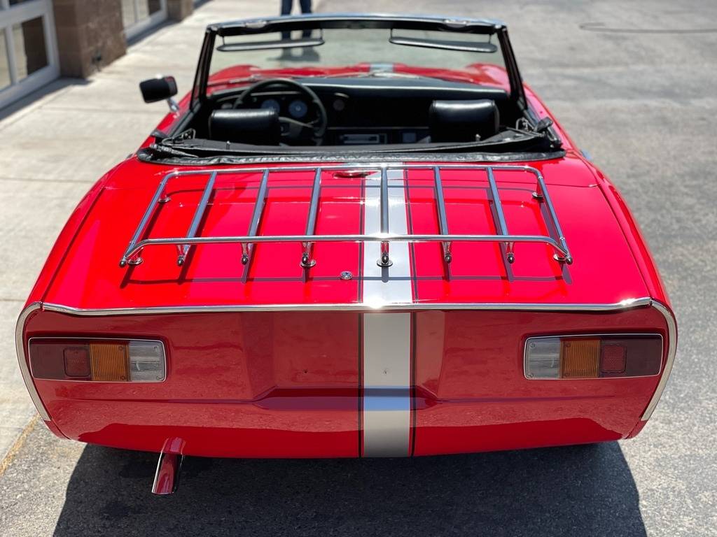Jensen-jensen-healey-1974-red-7