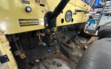 Jepp-cj-5-1973-yellow-10