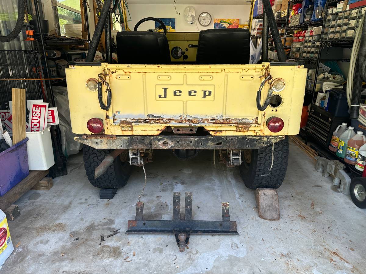Jepp-cj-5-1973-yellow-9