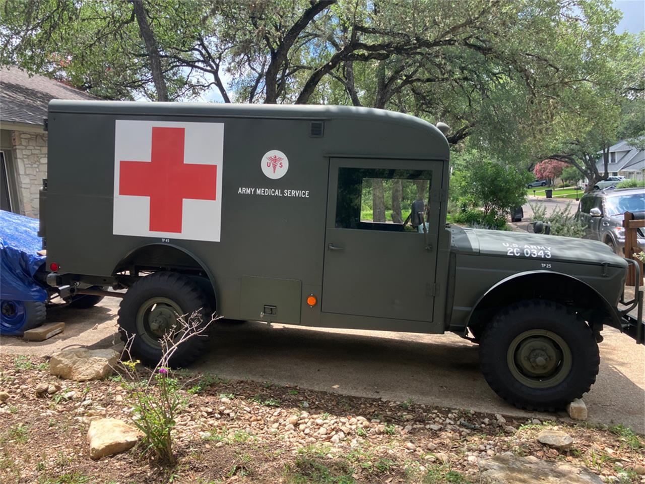Kaiser-Military-vehicle-1967-Army-Green-Tan-1