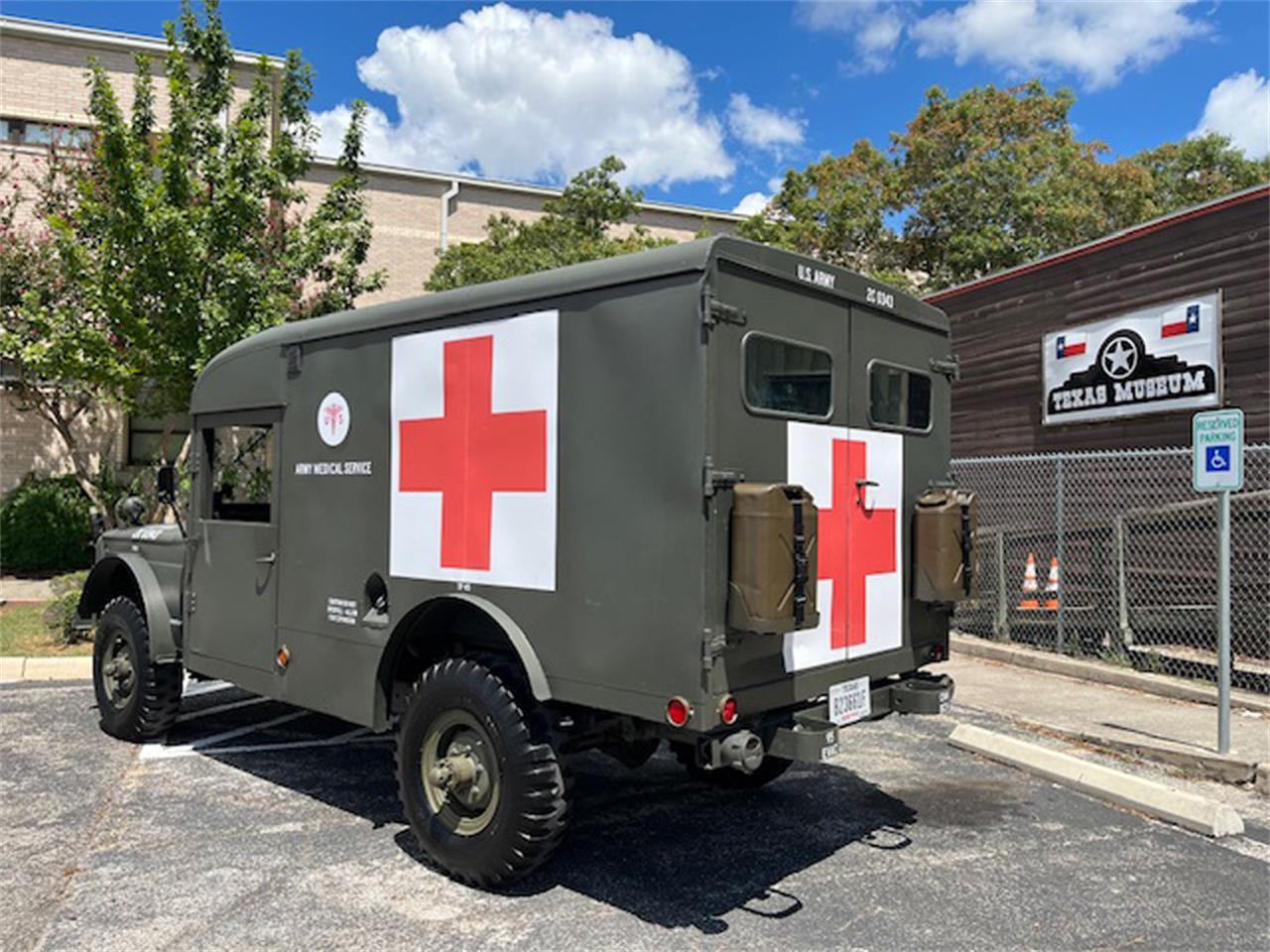 Kaiser-Military-vehicle-1967-Army-Green-Tan-12