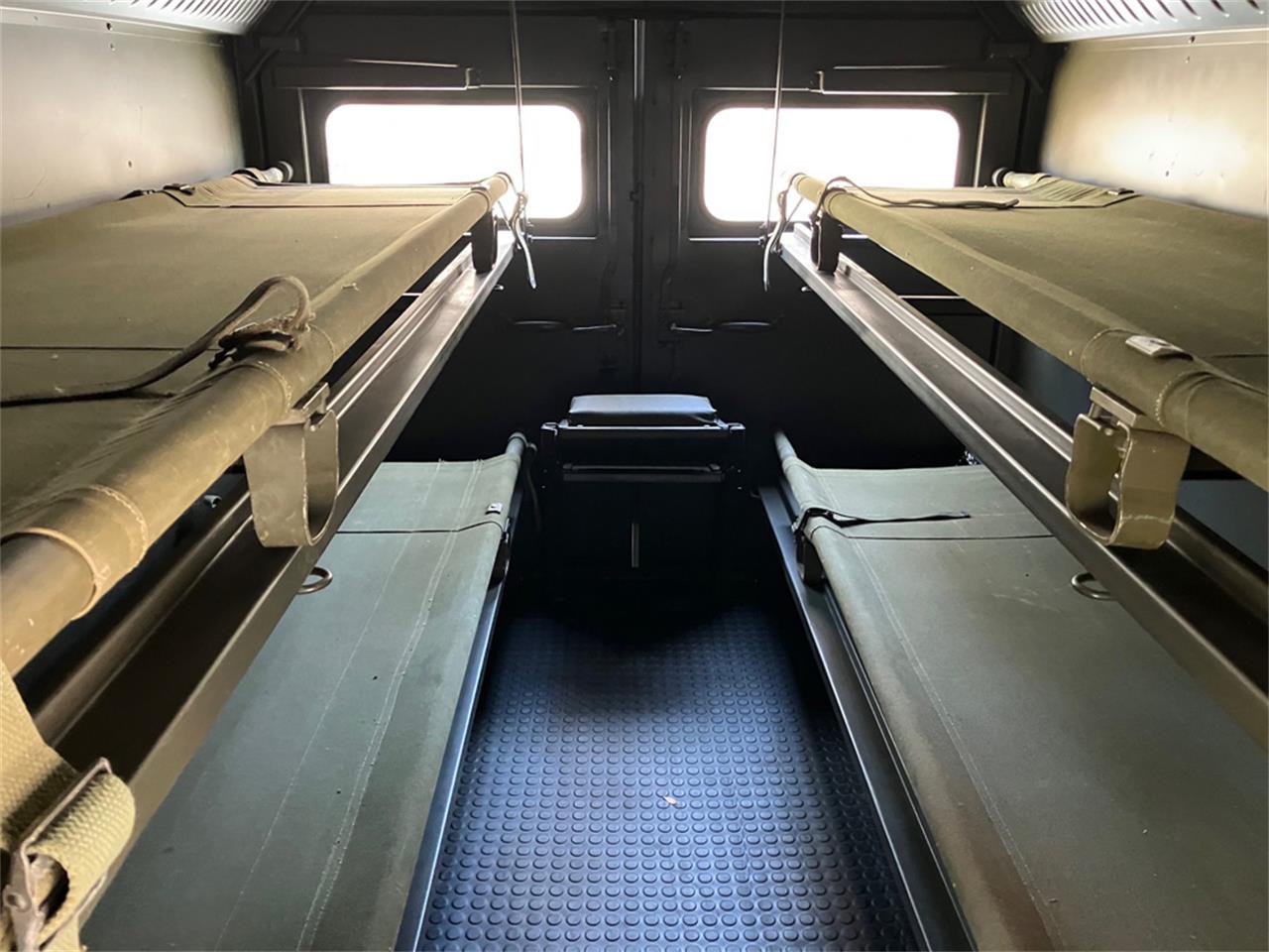 Kaiser-Military-vehicle-1967-Army-Green-Tan-5