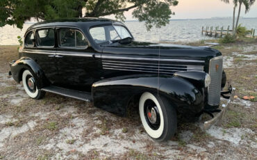 LaSalle-Series-50-1938-Sedan-15