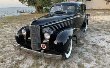 LaSalle-Series-50-1938-Sedan-4