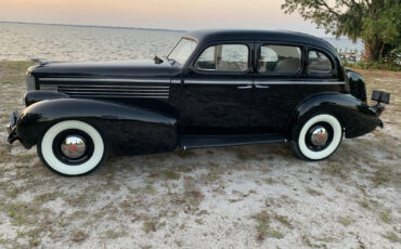 LaSalle-Series-50-1938-Sedan-5