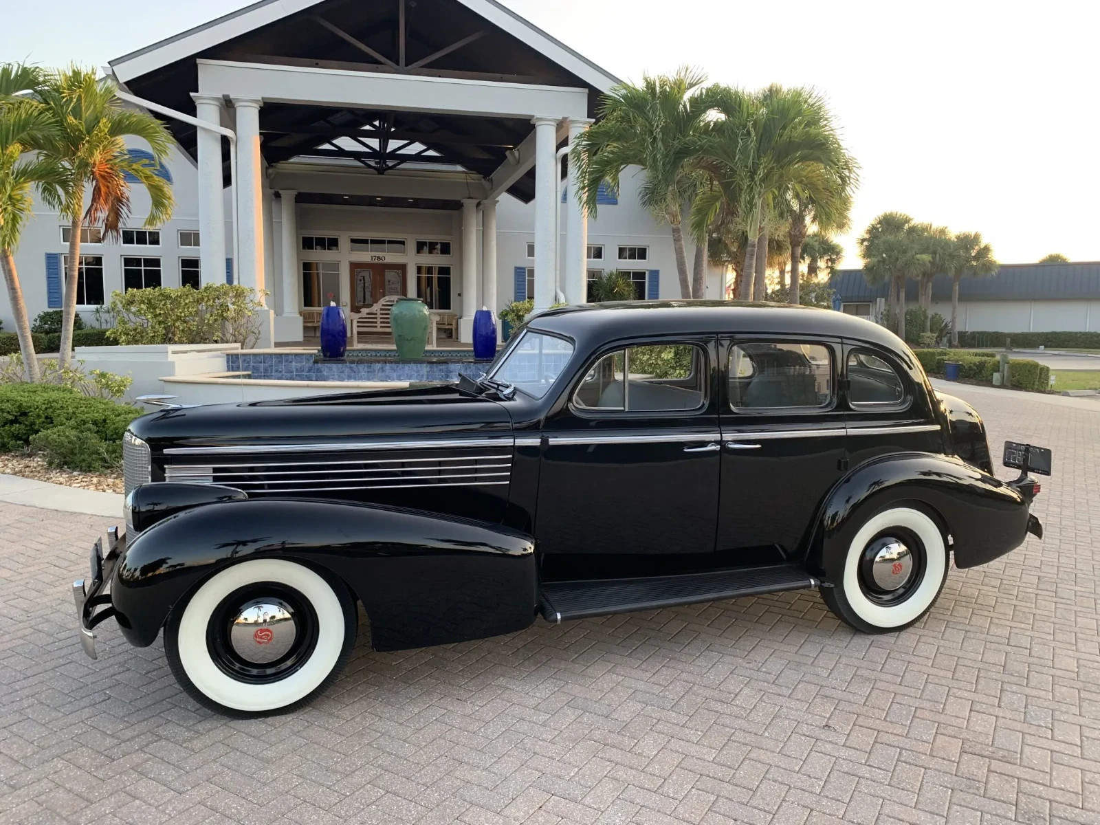 LaSalle-Series-50-1938-Sedan