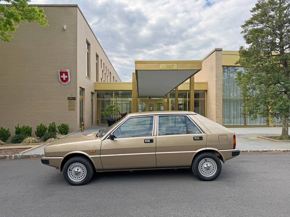 Lancia-delta-1982-2