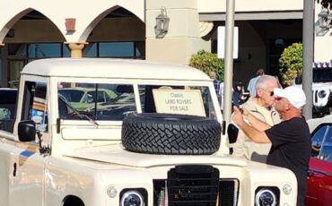 Land-Rover-Defender-1972-SUV-1