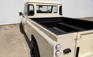 Land-Rover-Defender-1972-SUV-23