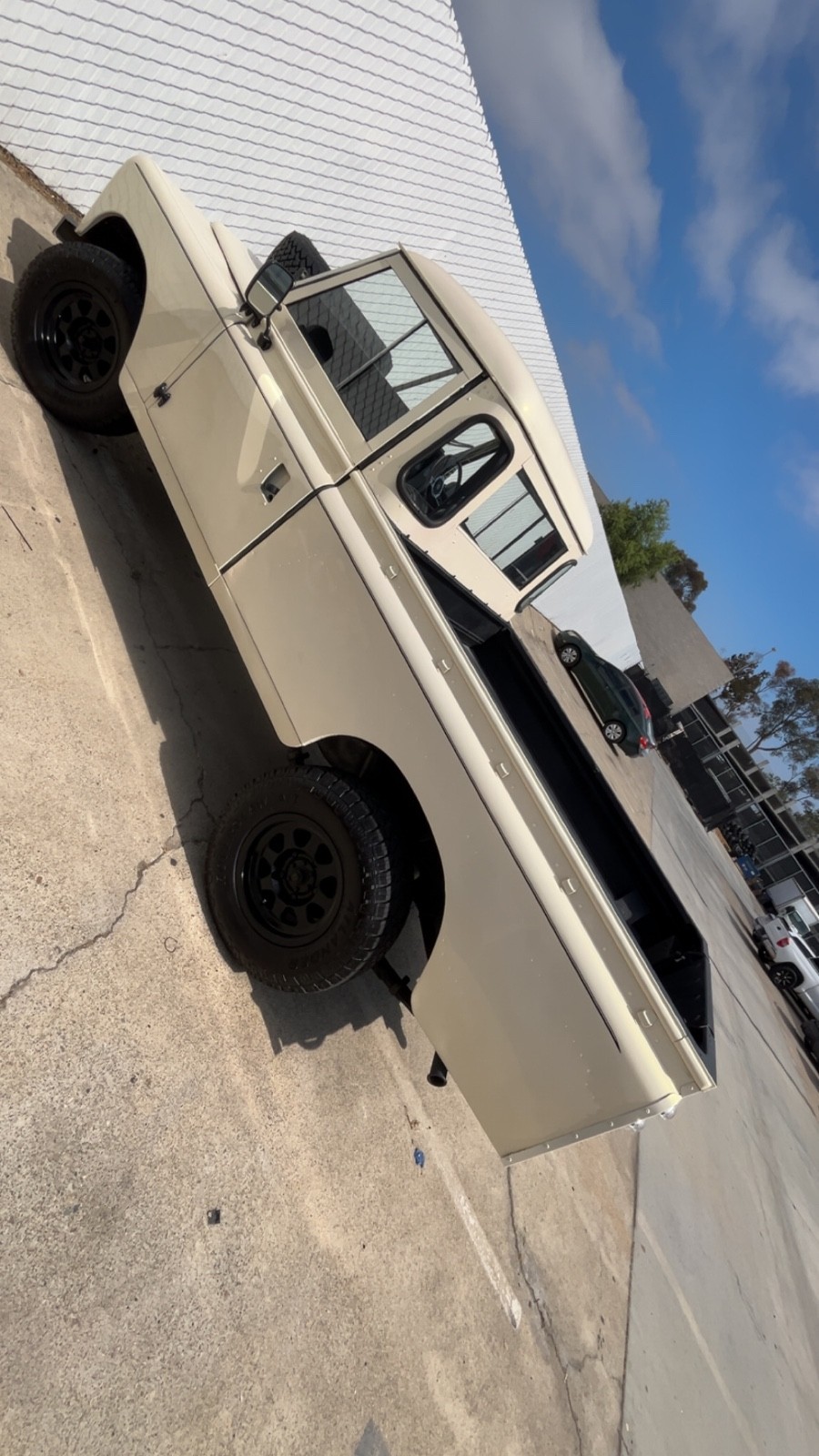 Land-Rover-Defender-1972-SUV-25