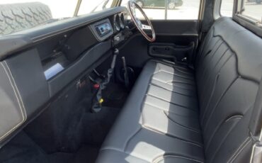 Land-Rover-Defender-1972-SUV-26