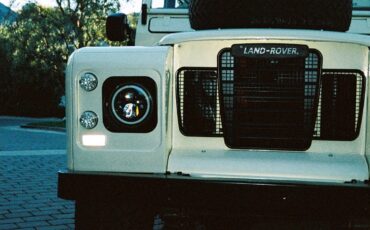 Land-Rover-Defender-1972-SUV-3