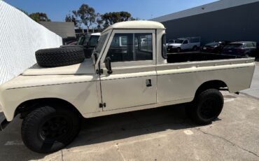 Land-Rover-Defender-1972-SUV-32