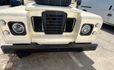Land-Rover-Defender-1972-SUV-34