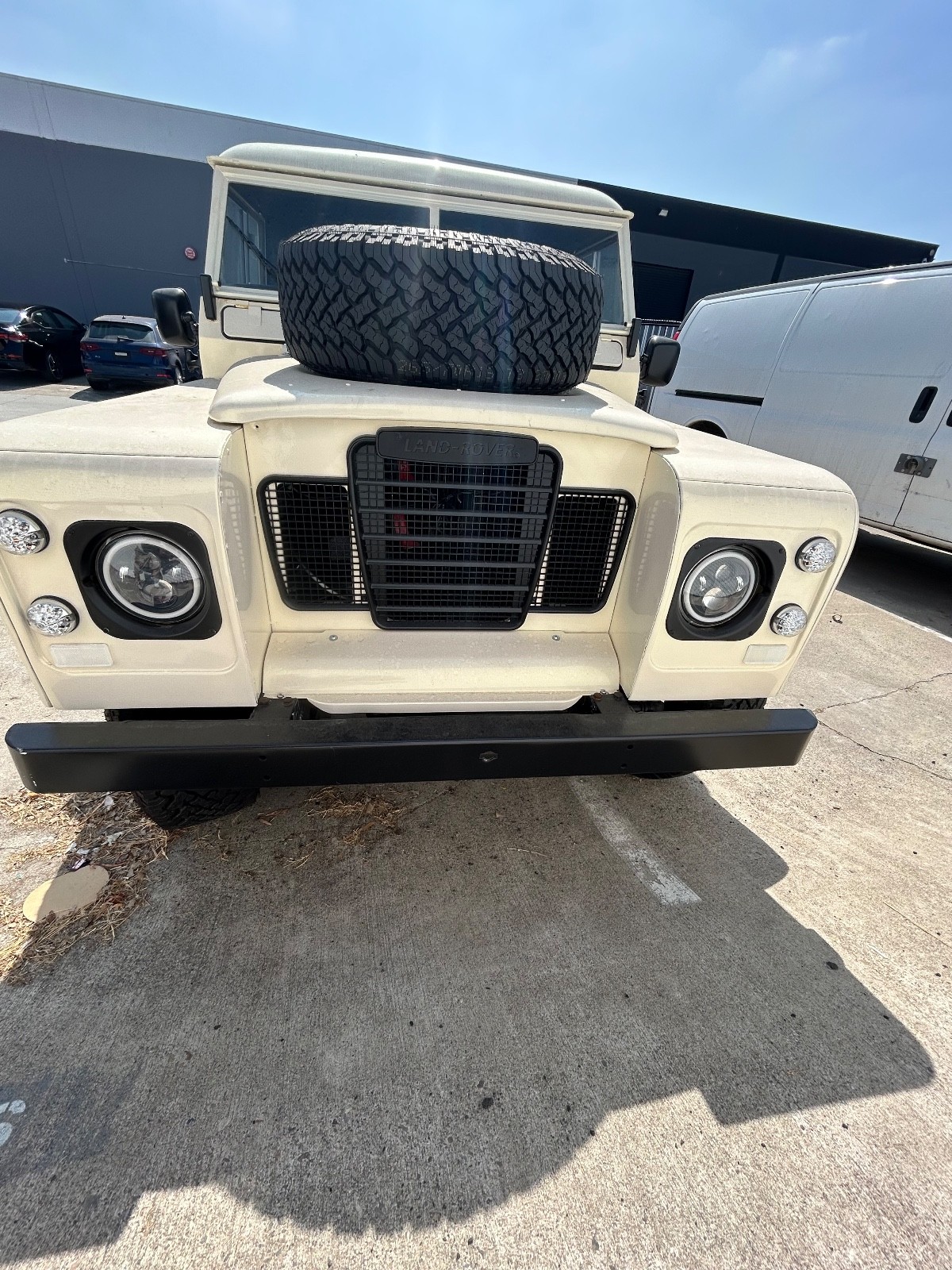 Land-Rover-Defender-1972-SUV-34