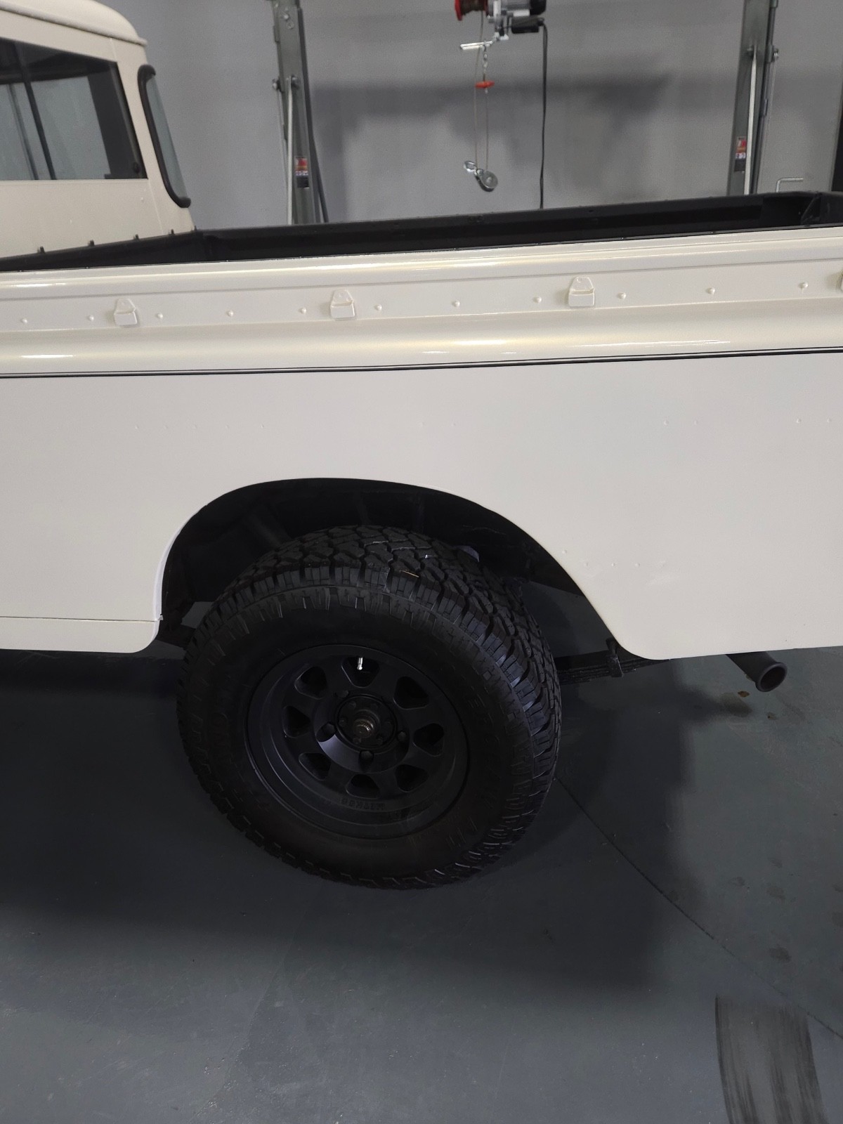Land-Rover-Defender-1972-SUV-8
