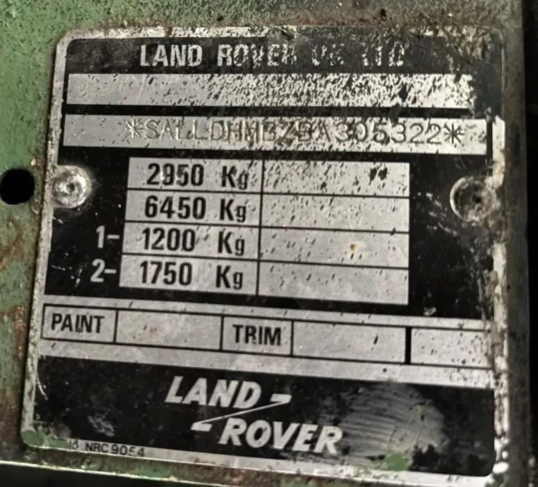 Land-Rover-Defender-1978-SUV-10