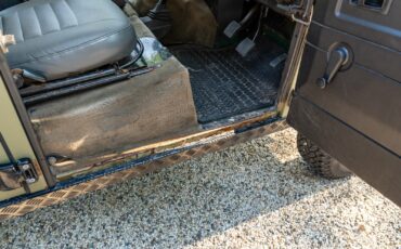 Land-Rover-Defender-1978-SUV-20
