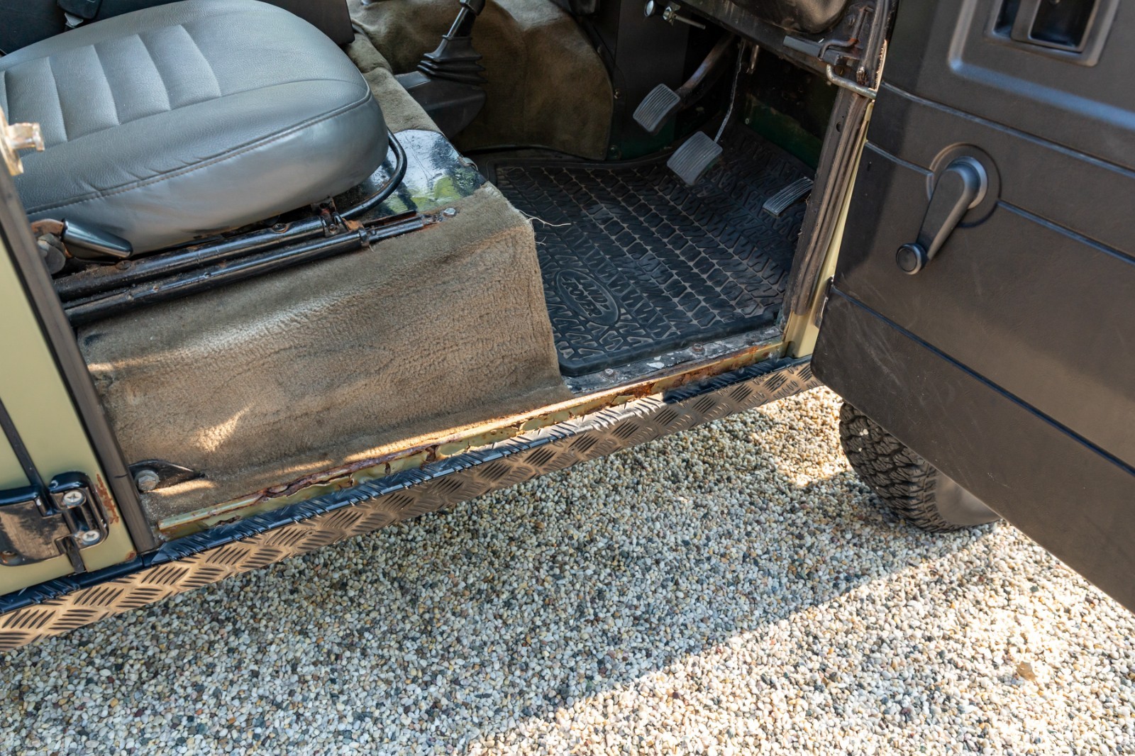 Land-Rover-Defender-1978-SUV-20