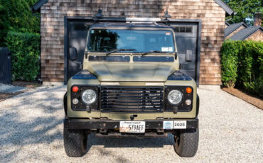 Land-Rover-Defender-1978-SUV-3