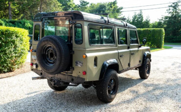 Land-Rover-Defender-1978-SUV-5
