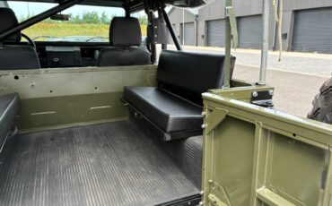 Land-Rover-Defender-1980-6