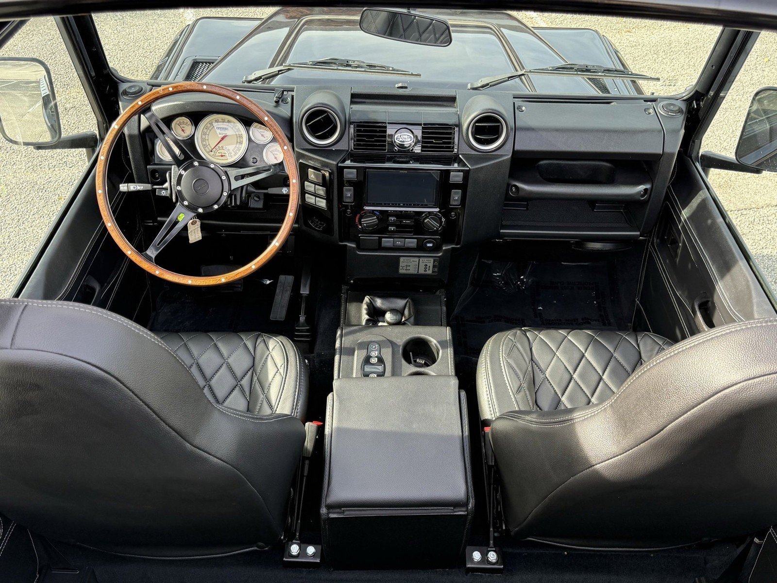Land-Rover-Defender-1987-SUV-24