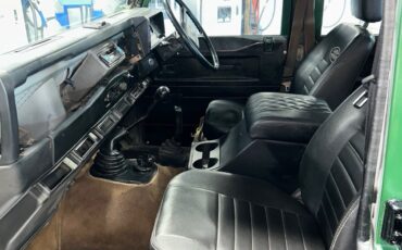 Land-Rover-Defender-1989-SUV-12