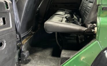 Land-Rover-Defender-1989-SUV-15