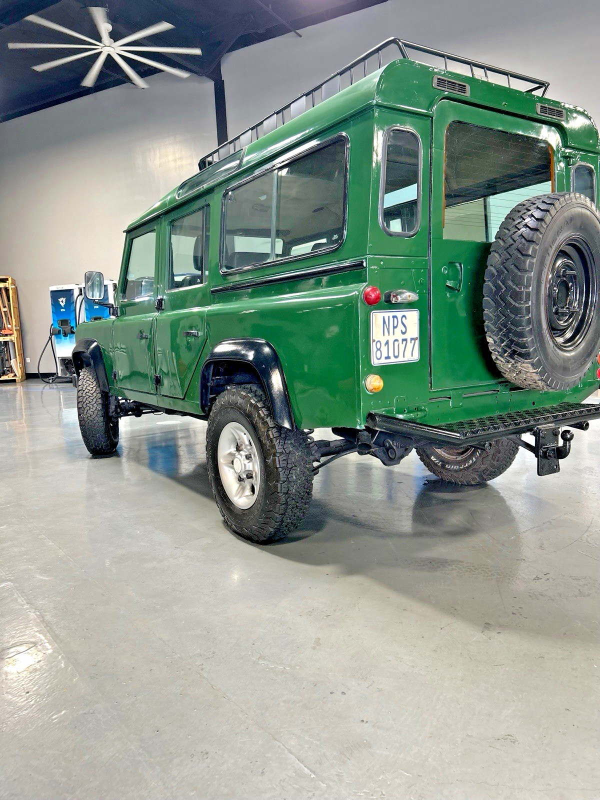 Land-Rover-Defender-1989-SUV-17