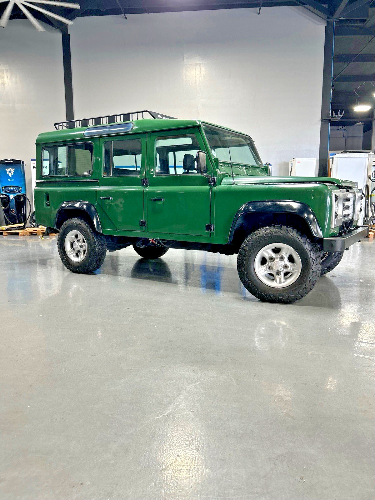 Land-Rover-Defender-1989-SUV-21