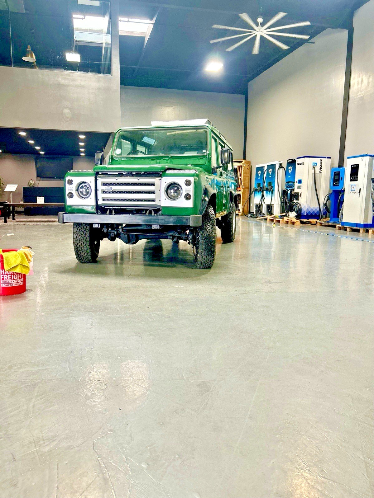 Land-Rover-Defender-1989-SUV-23