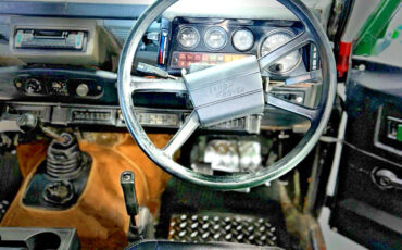 Land-Rover-Defender-1989-SUV-6