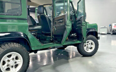 Land-Rover-Defender-1989-SUV-8