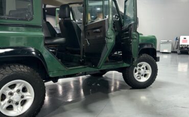 Land-Rover-Defender-1989-SUV-9
