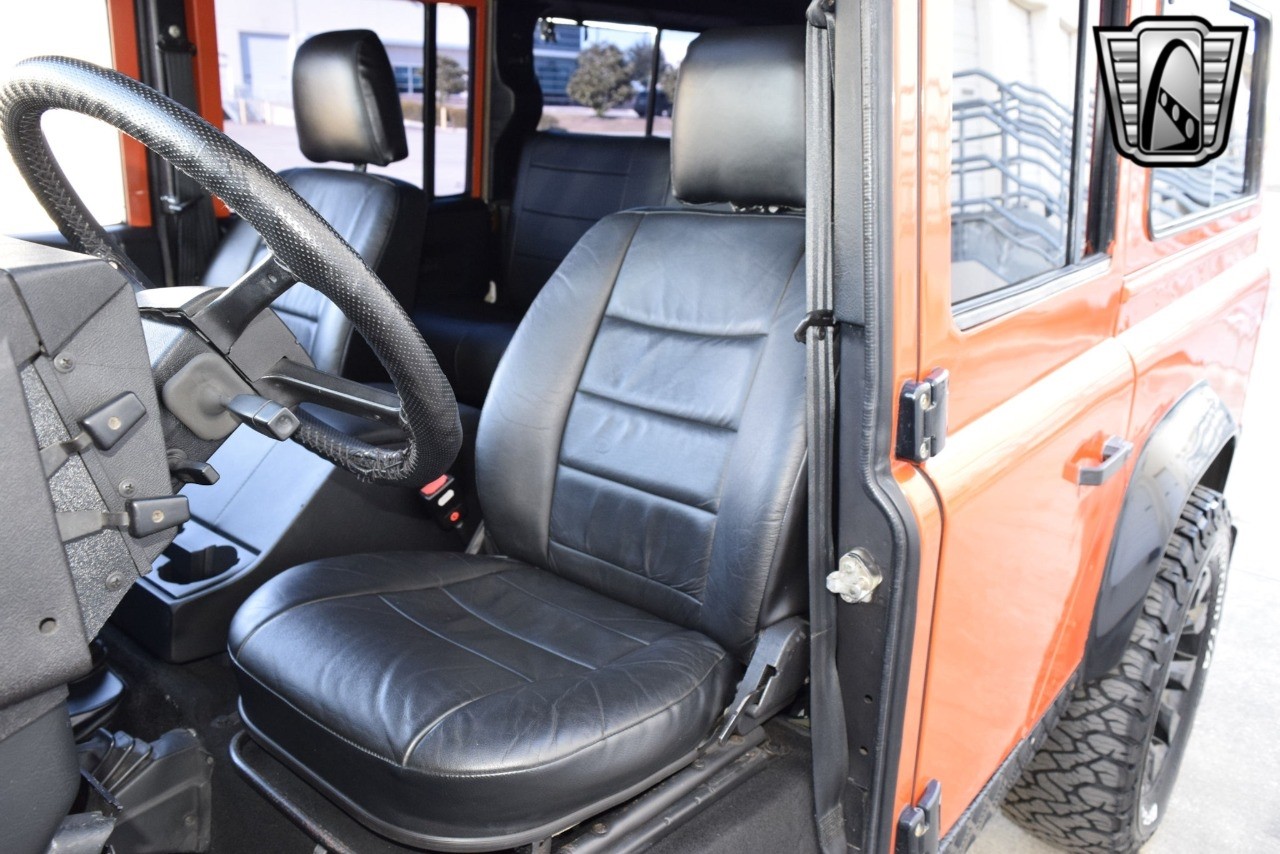 Land-Rover-Defender-1989-other-22