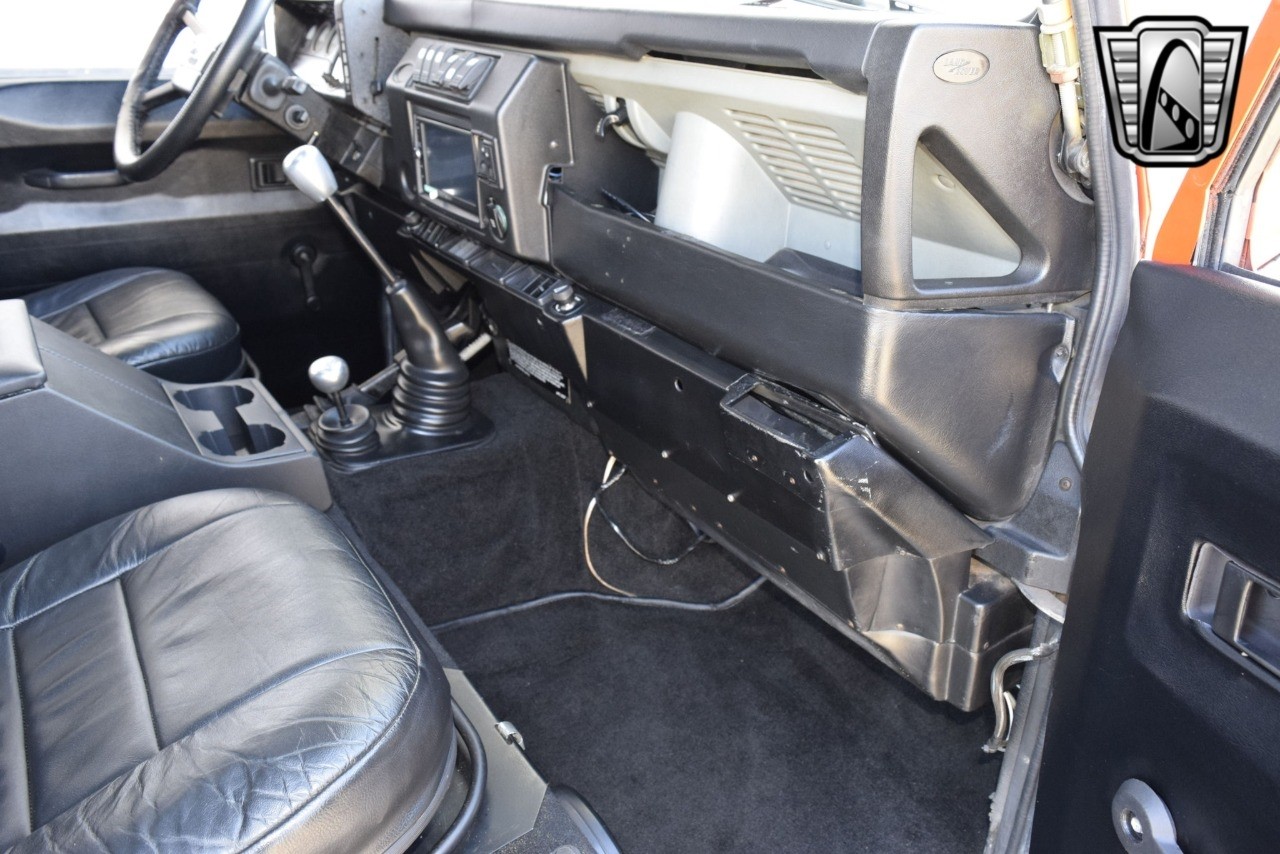 Land-Rover-Defender-1989-other-28