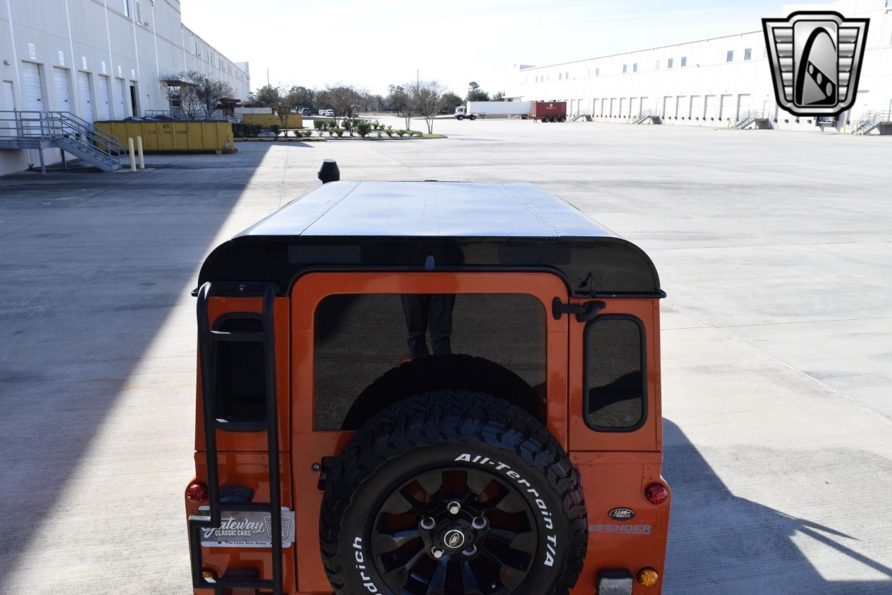 Land-Rover-Defender-1989-other-3