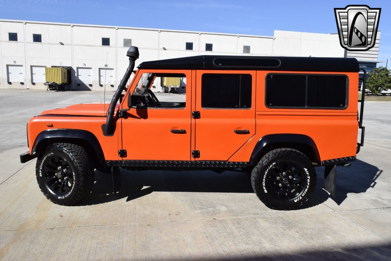 Land-Rover-Defender-1989-other-35