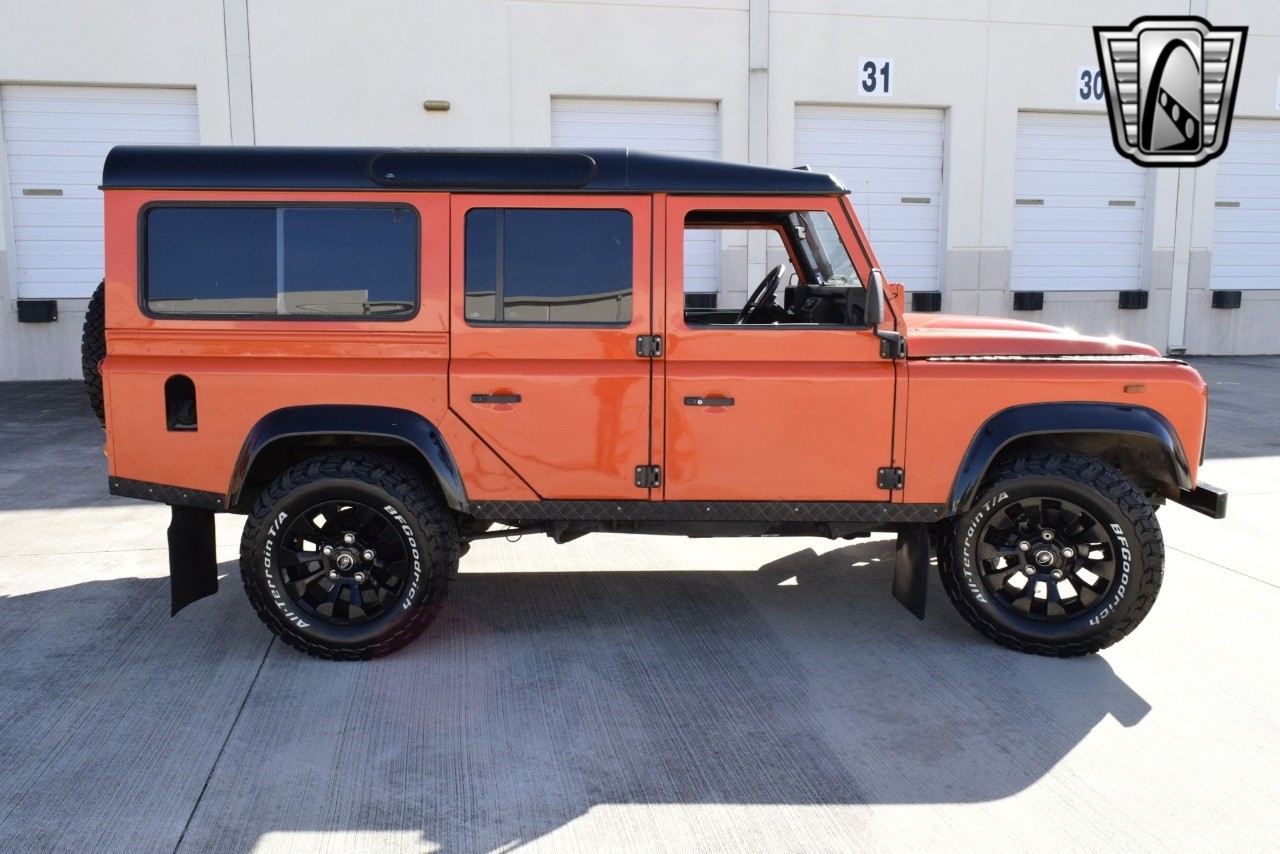 Land-Rover-Defender-1989-other-4
