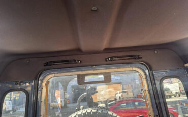 Land-Rover-Defender-1991-SUV-15