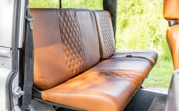 Land-Rover-Defender-1991-SUV-25