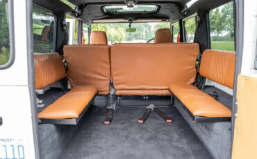 Land-Rover-Defender-1991-SUV-26