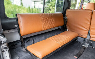 Land-Rover-Defender-1991-SUV-27