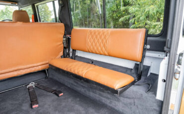 Land-Rover-Defender-1991-SUV-28
